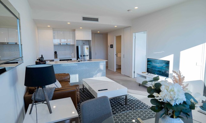 Braddon Apartment | Braddon Abode | Pets Welcome | Free Parking