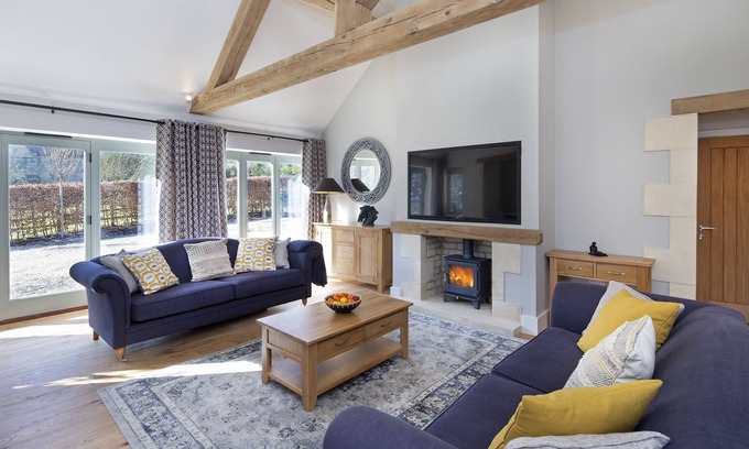 Shipton under Wychwood House | Brand new (2019) luxury one bedroom & ensuite in the heart of the Cotswolds