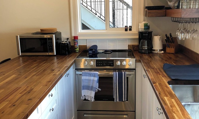 Sooke House | Brand new built suite, close to ocean and hiking trails, quiet neighborhood.