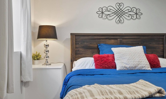 Union Park Apartment | Brand NEW Centrally Located with FREE parking and PET friendly!