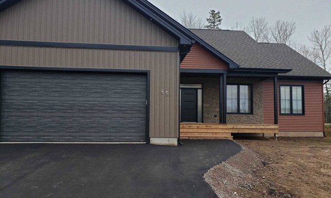 Shediac House | Brand new cul-de-sac 5 to 10 mins from beach ,great family home