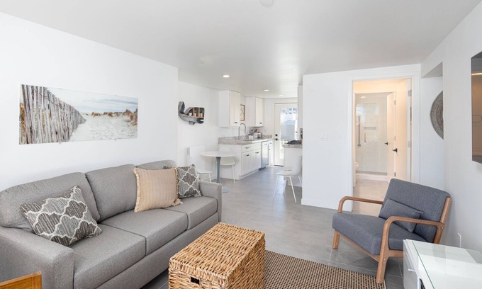 Cayucos House | Brand new downstairs unit with downtown location