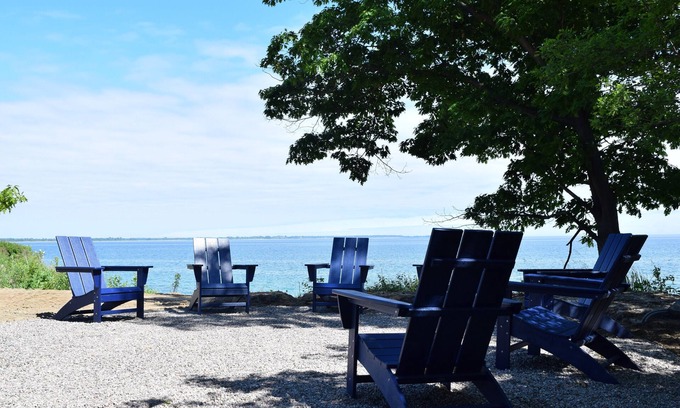 Wellington House | Brand new luxury custom built lake house with 130 ft frontage on Lake Ontario