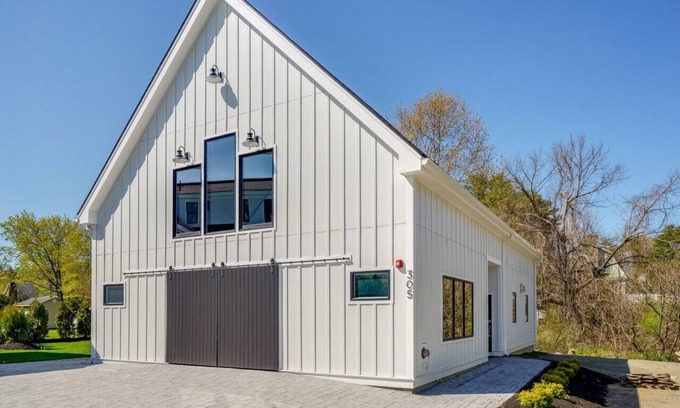 Ogunquit House | BRAND NEW Modern Downtown Luxury - Walk to the Beach!