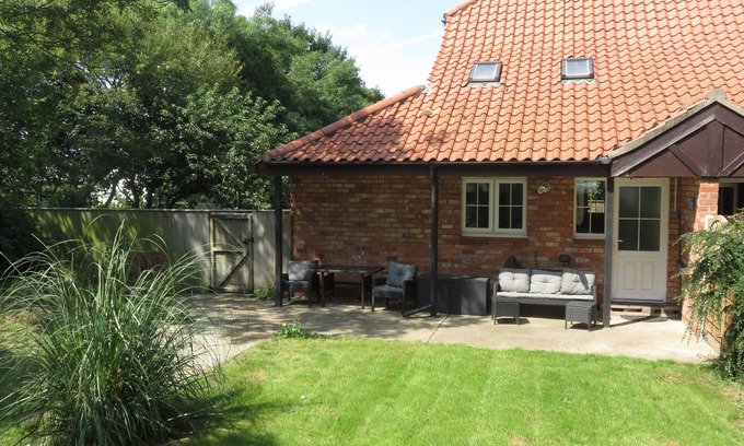 Mablethorpe and Sutton Cottage | Breakwater Beach Cottage - Direct Beach Access