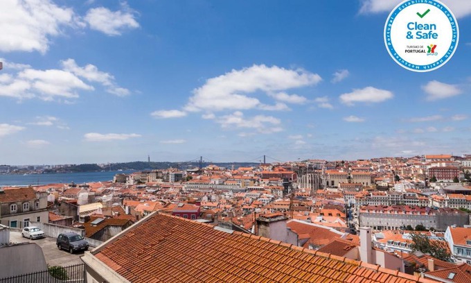Sao Cristovao e Sao Lourenco Apartment | Breath-Taking River & City View Stunning 3 Bedrooms & 3 Bathrooms With AC Alfama Castle district 1st Floor Apartment