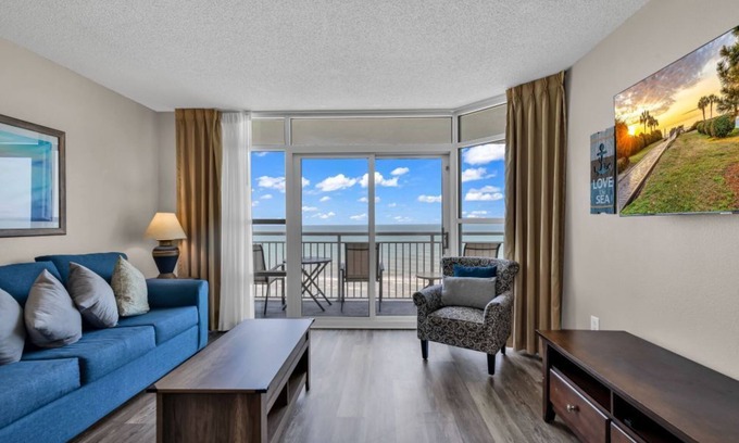 Myrtle Beach Condo | Breathtaking 2BR Condo w Floor-to-Ceiling Windows Overlooking Ocean