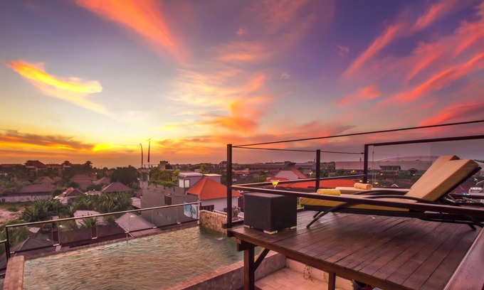 Laksmana Villa | Breathtaking 2BR Villa In Central Seminyak! - 8Min Walk To Seminyak Beach W/Pool
