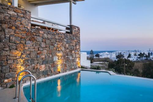 Platis Gialos Villa | Breathtaking 6 Bed in Platis Gialos