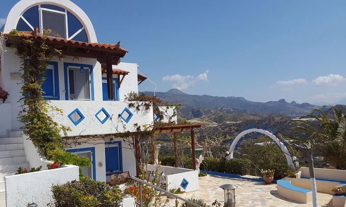 Myrtos Apartment | Breathtaking sea view, FENG SHUI, rest, quiet, winter vacation Crete