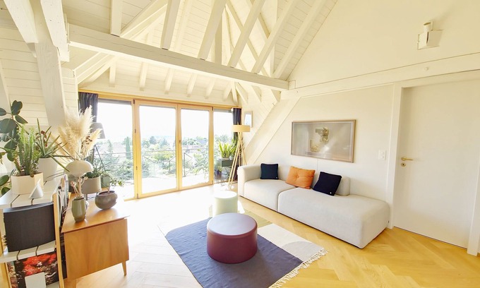 Jouxtens-Mezery Apartment | Breathtaking view of Lake Geneva and the mountains will definitely seduce you!