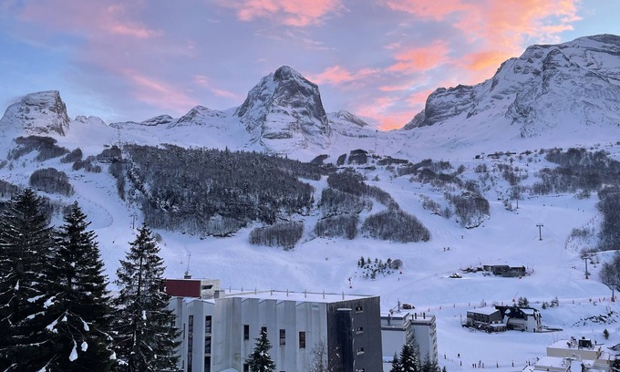 Eaux-Bonnes Apartment | Breathtaking view of the slopes and the valley- Apartment 6 pers.