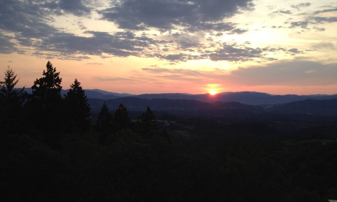 Ukiah House | Breathtaking View!