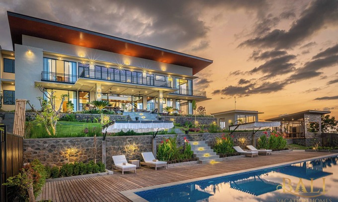Kaliasem Villa | Breathtakingly Beautiful and offers a panoramic view!