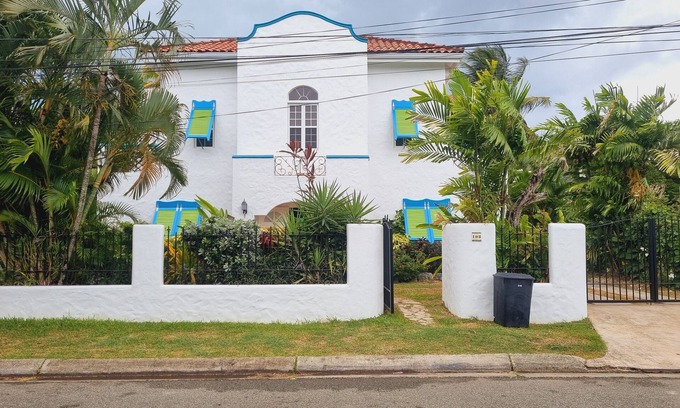 Bon Accord Village Villa | Breezy Palms Villa - Charming 3 bedroom villa with WIFI, Pool and A/C
