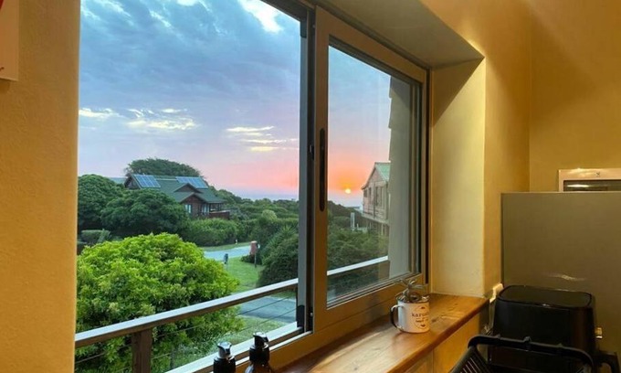 Brenton-on-Sea Apartment | Brenton Breeze - self-catering