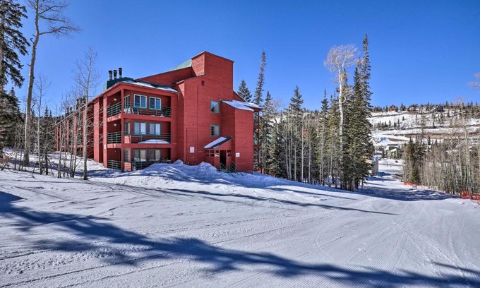 Brian Head Apartment | Brian Head Ski-InandSki-Out Condo with Resort Perks!