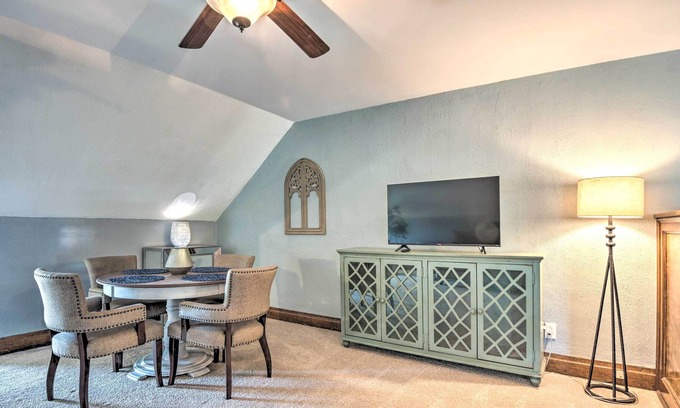 Historic Downtown Bedford Apartment | Brick Victorian Apt w/ Mtn Views, Walk to River!