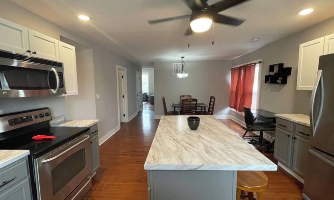Mattoon House | Brickway Retreat