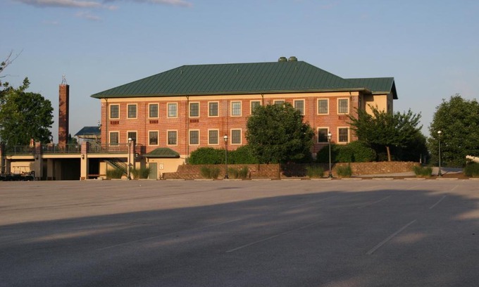 Abbottstown Hotel | Bridges Guest Quarters