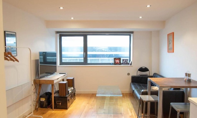 South Bermondsey Apartment | Bright 1 Bed Flat in Bermondsey