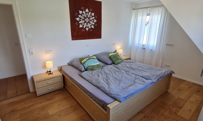 Wolfschlugen Apartment | Bright 3-room apartment/near trade fair and Stuttgart airport, central & green