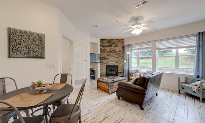 Aurora Condo | Bright and Beautiful Main Floor Condo