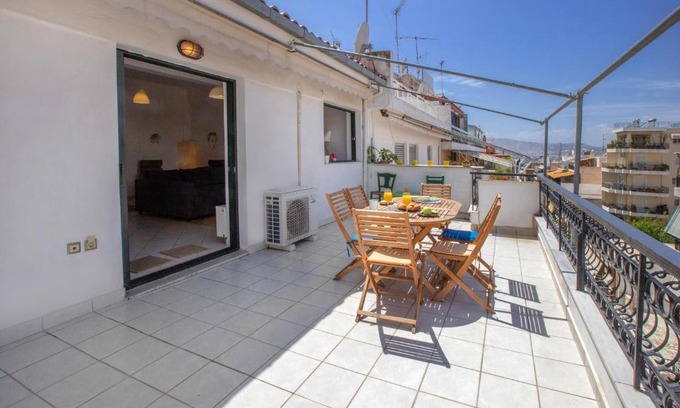 Petralona Apartment | Bright and Sunny Penthouse in Petralona Area by GHH