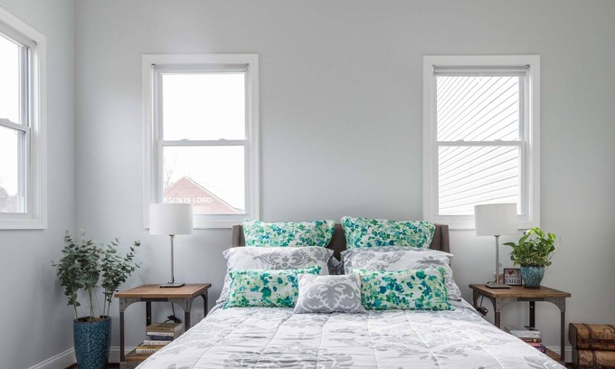 Northeast Bed & Breakfast | Bright Charming Guesthouse Close to Downtown DC