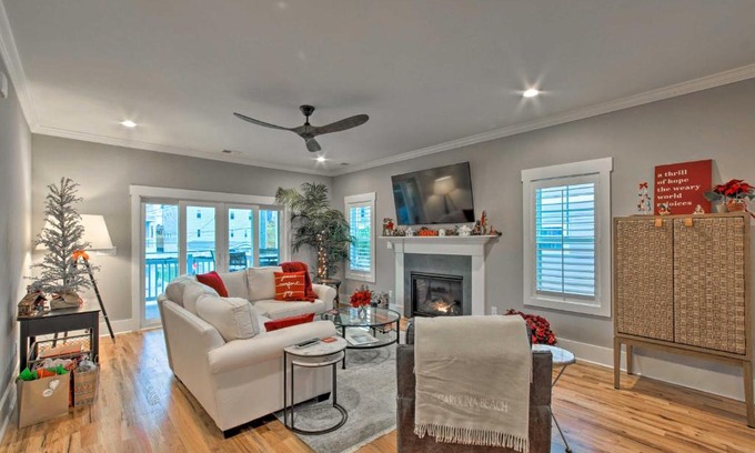 Wilmington Beach House | Bright Coastal Abode with Porch and Beach Access!