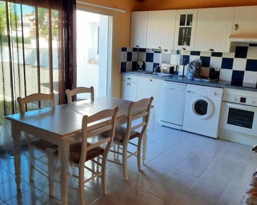 Olonne-sur-Mer House | Bright house with garden in Sables-d'Olonne