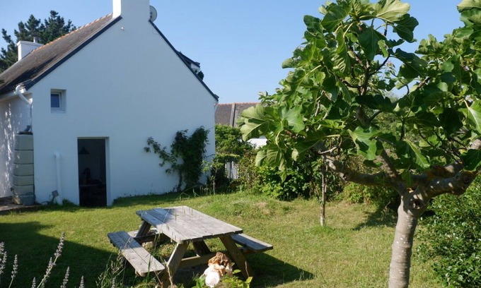Le Palais House | Bright house with garden, close to Palais, Citadelle, Castoul beach