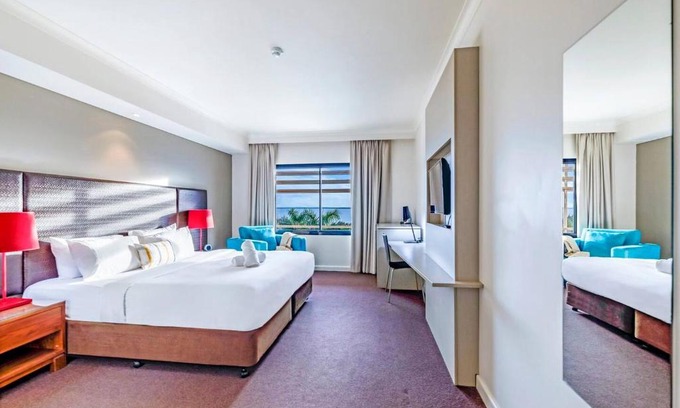 Darwin City Centre Apartment | Bright Side Resort Living with Pool on Esplanade