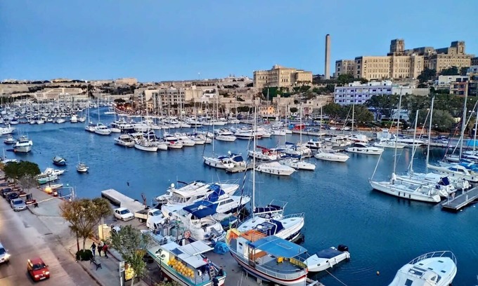 Msida Apartment | Bright & Spacious 2 Bedroom with Marina View