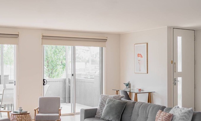 Traralgon House | Bright & spacious 3 br townhouse prime CBD location