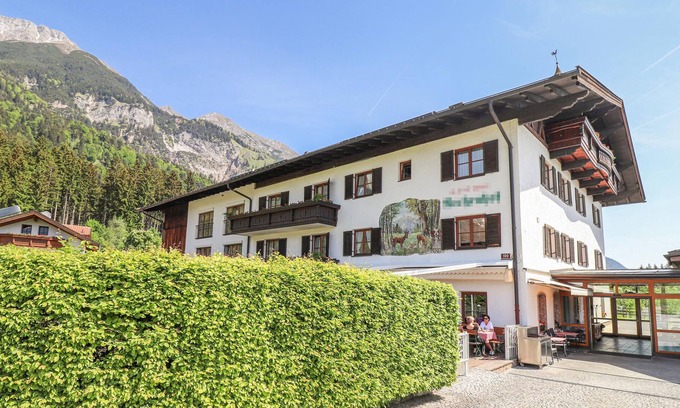 Innsbruck Apartment | Bright, stylishly furnished vacation apartment with a view of the mountains.