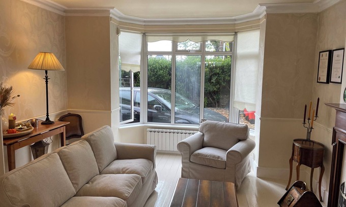 Ballsbridge House | Bright sunny 4-bedroom house with WiFi in charming Dublin 4 near the beach/city
