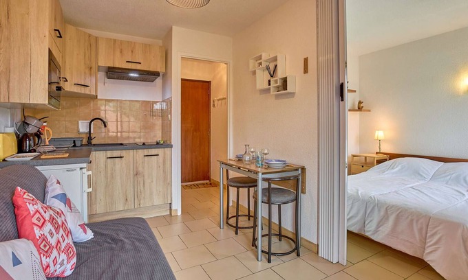 Barbotan-les-Thermes Apartment | Bright T1 bis for 2, sunny terrace, parking, wifi