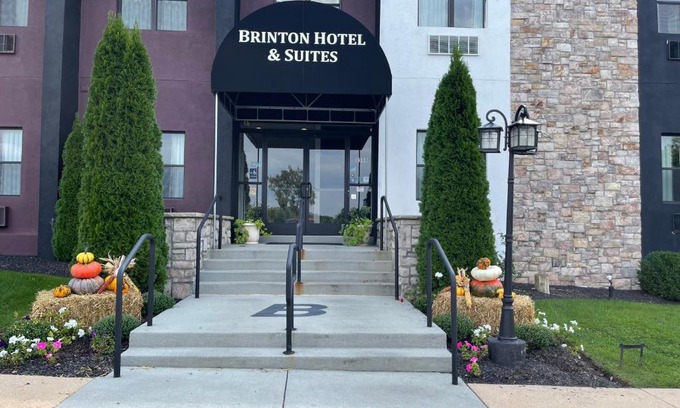 Cheyney Hotel | Brinton Suites