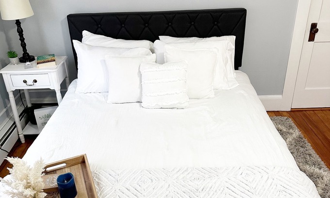 Bristol Apartment | Bristol RI Hope Street Hideaway