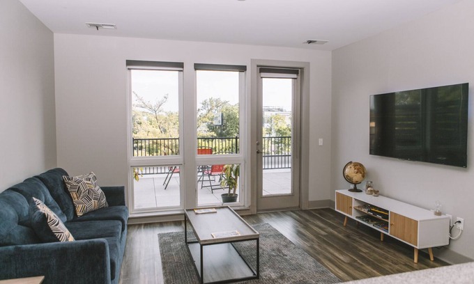 Indianapolis Condo | Broad Ripple 1BR w/Free Parking & Large Balcony
