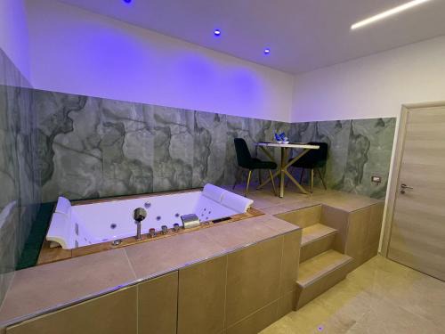 Palermo Apartment | Broken Column Luxury Suite