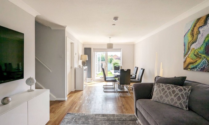 Emsworth Cottage | Brook House - Emsworth - a cottage that sleeps 6 guests in 3 bedrooms
