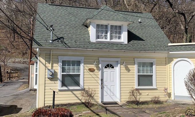 Berkeley Springs Cottage | Brookside Cottage is a beautiful open concept doll house stay for two.
