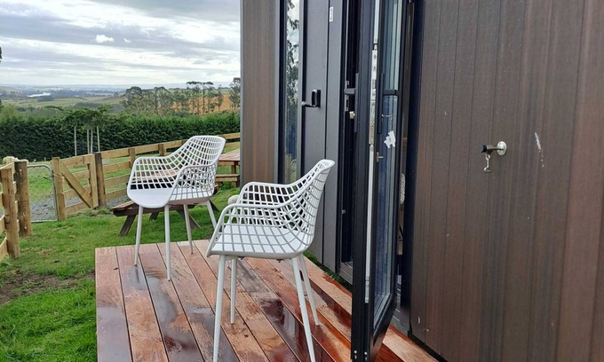 Surat Bay House | Bruce Farm Alpaca Cabin 3 by Tiny Away
