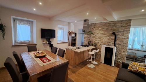 Calalzo di Cadore Apartment | Bruce's family home