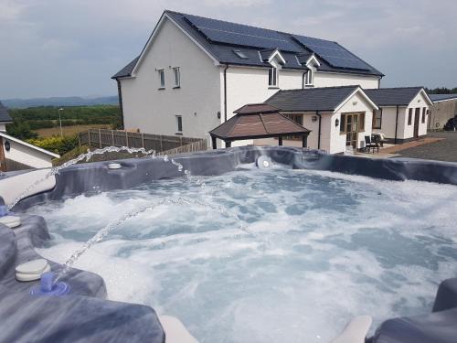 Aberystwyth House | Brynhyfryd