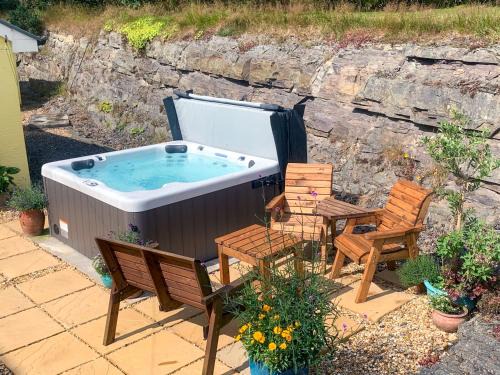Bethania House | Brynllin Holiday Cottages - Dildre