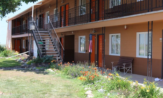 Northeast Entrance Badlands Hotel | Budget Host Sundowner Motor Inn