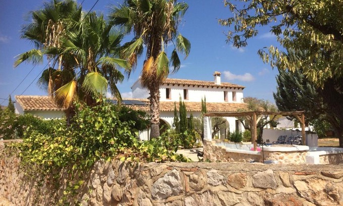 Jalon Bed & Breakfast | Buena Idea - Adults Only